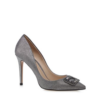 Silver stone buckle high court shoes
